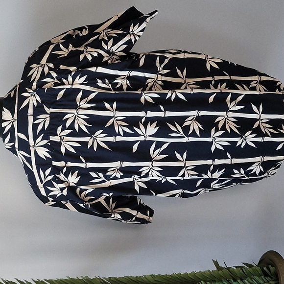 L'Homme Essence navy and cream Hawaiian shirt - Picture 2 of 7